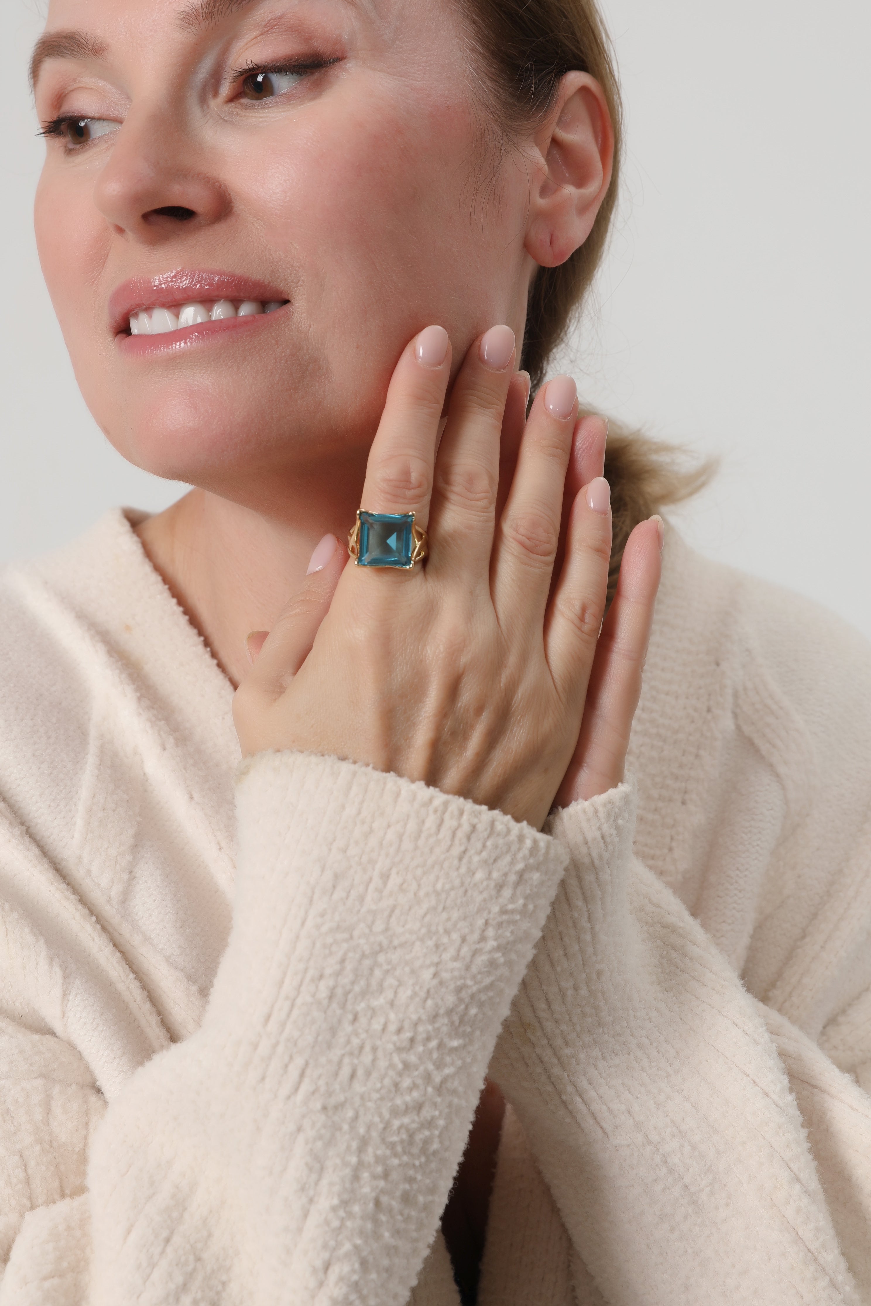 Vintage Rose Gold Blue Zirconia Ring