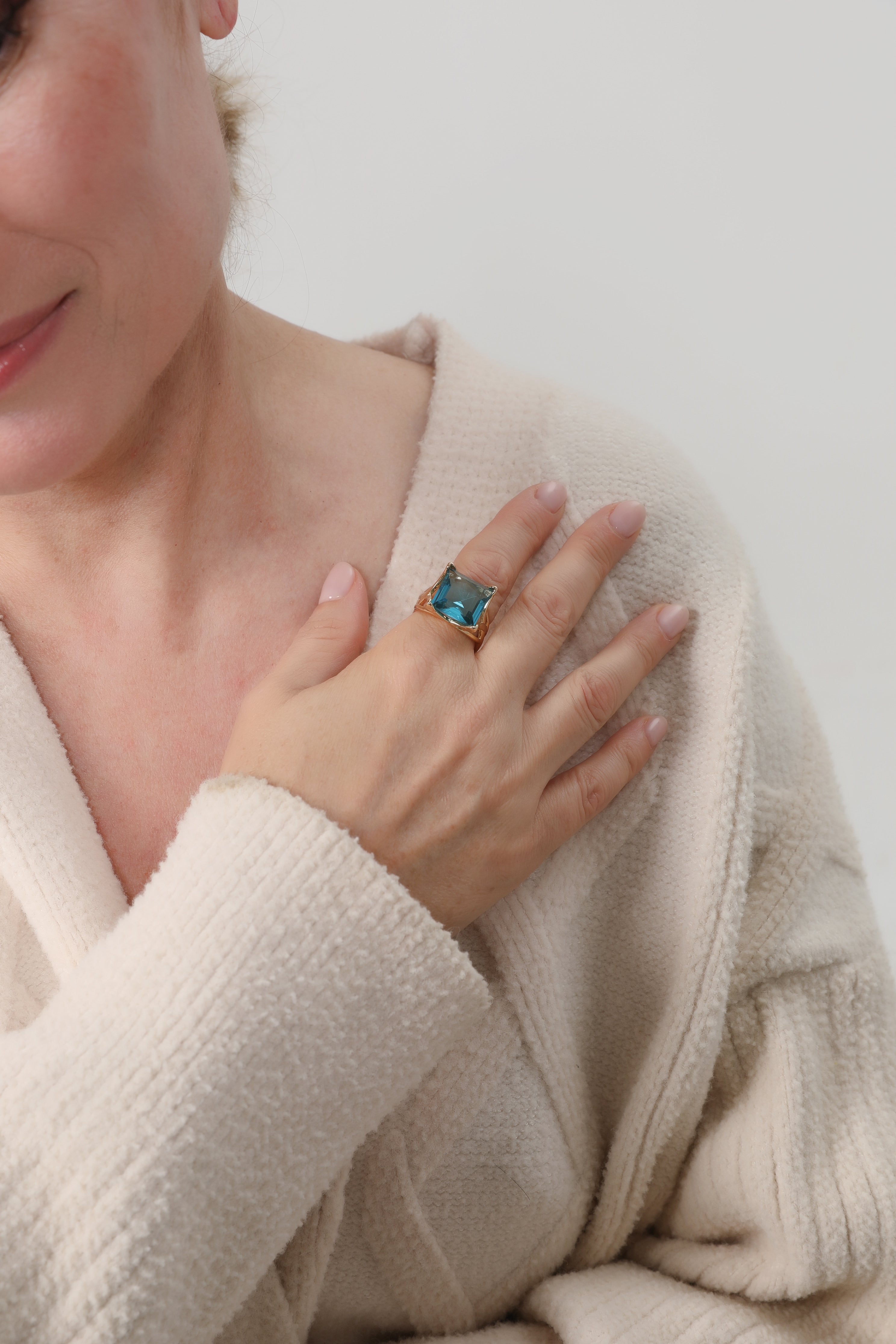 Vintage Rose Gold Blue Zirconia Ring