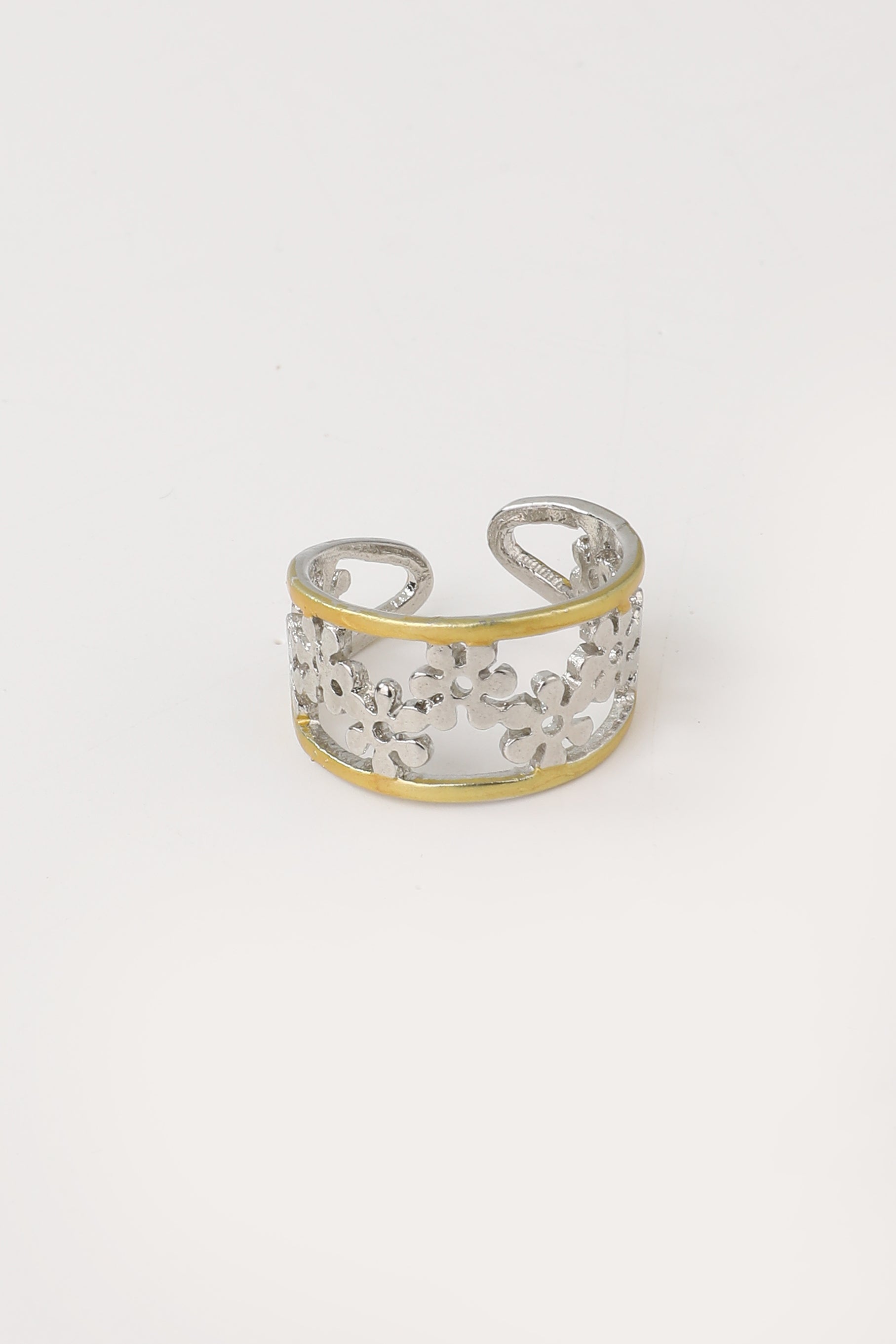 Irregular Hollow Daisy Ring