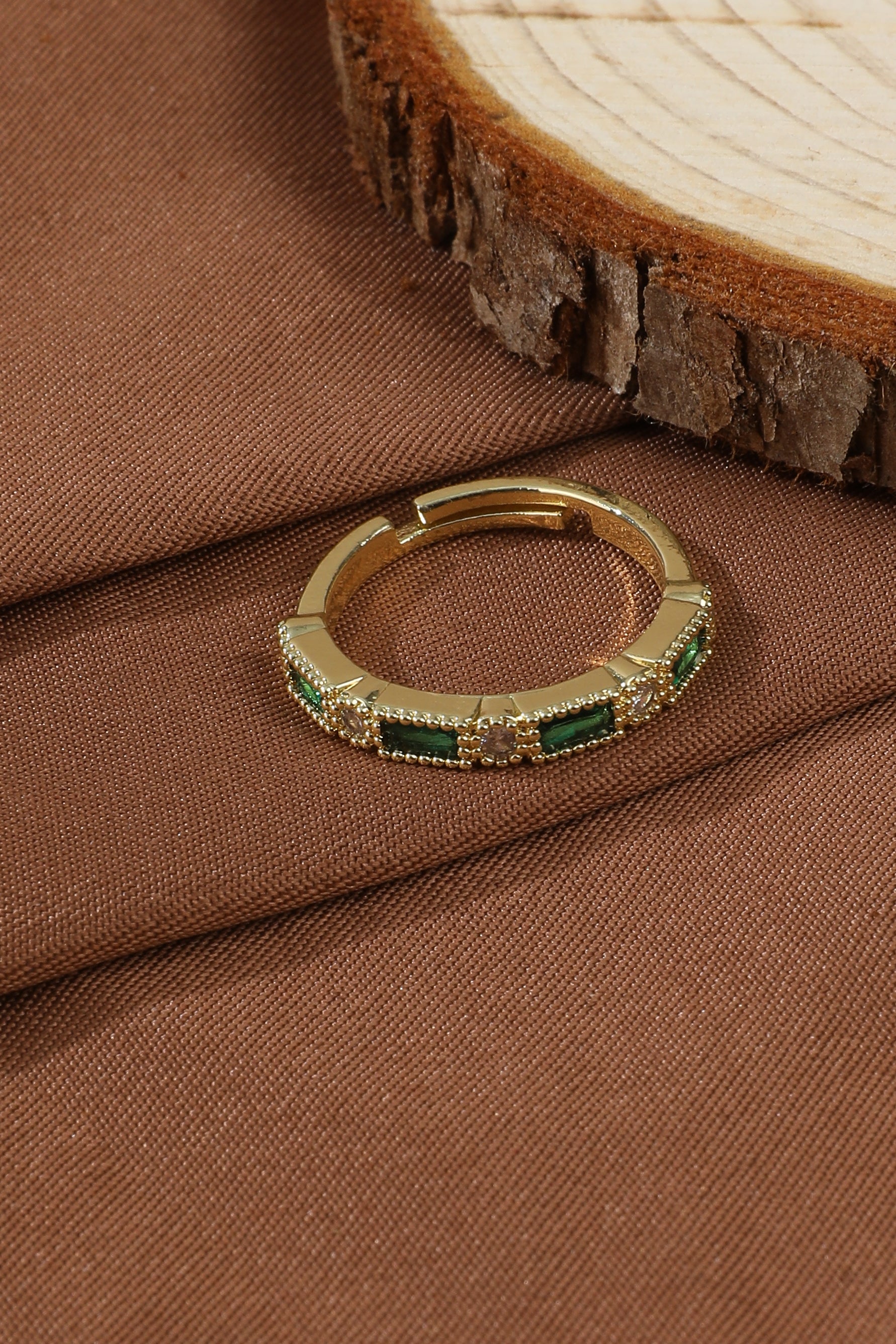 Vintage Green Inlaid Zirconia Gold Ring