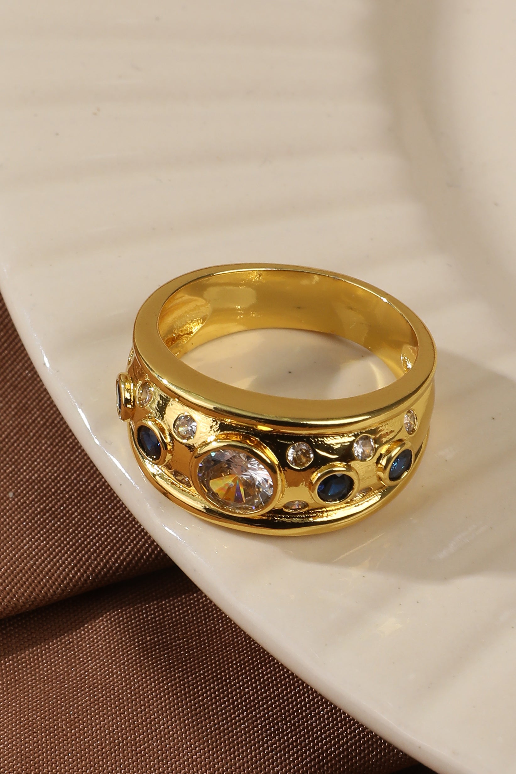 Vintage Golden Inlaid Zirconia Ring