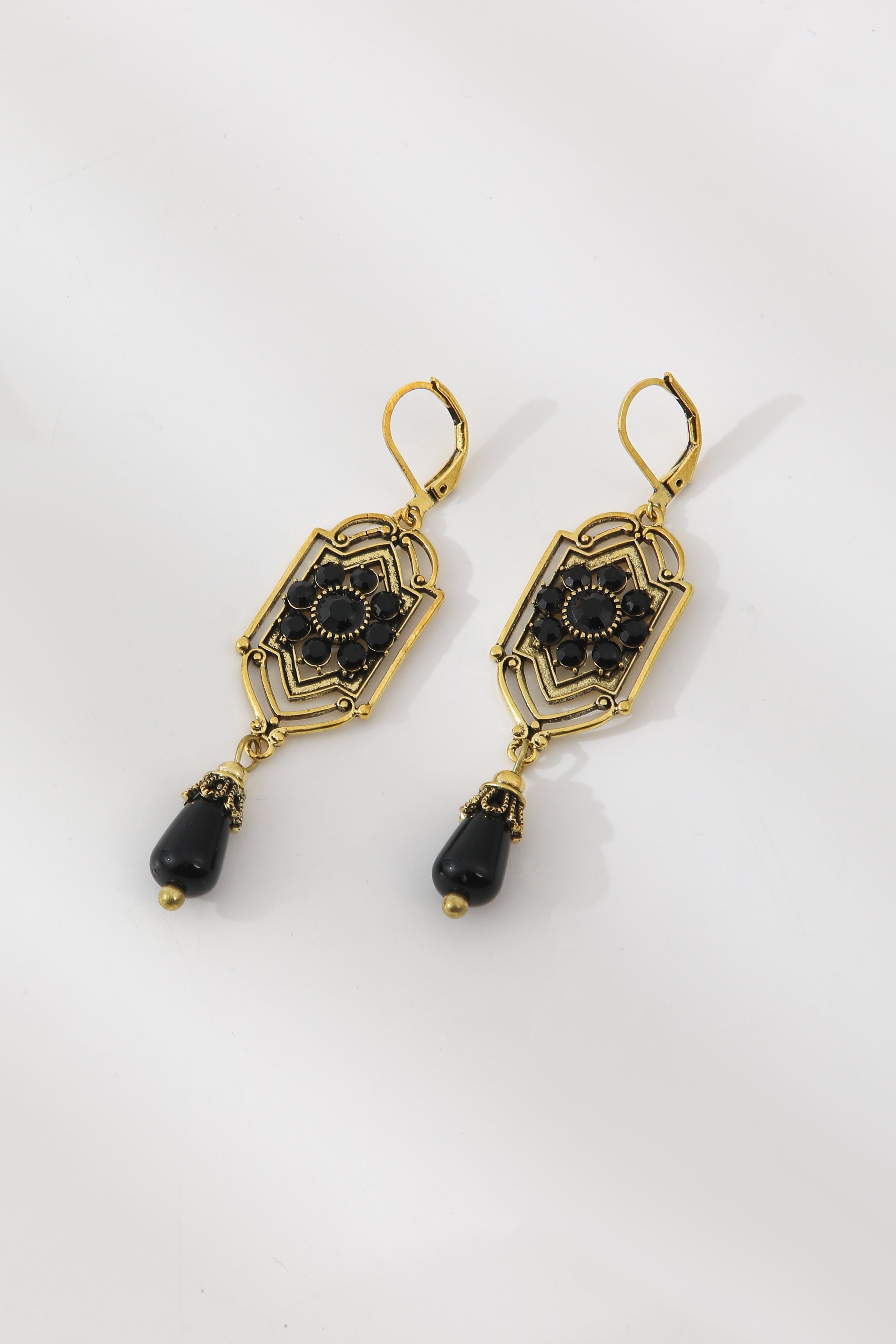 Vintage Black Dangling Crystal Earrings