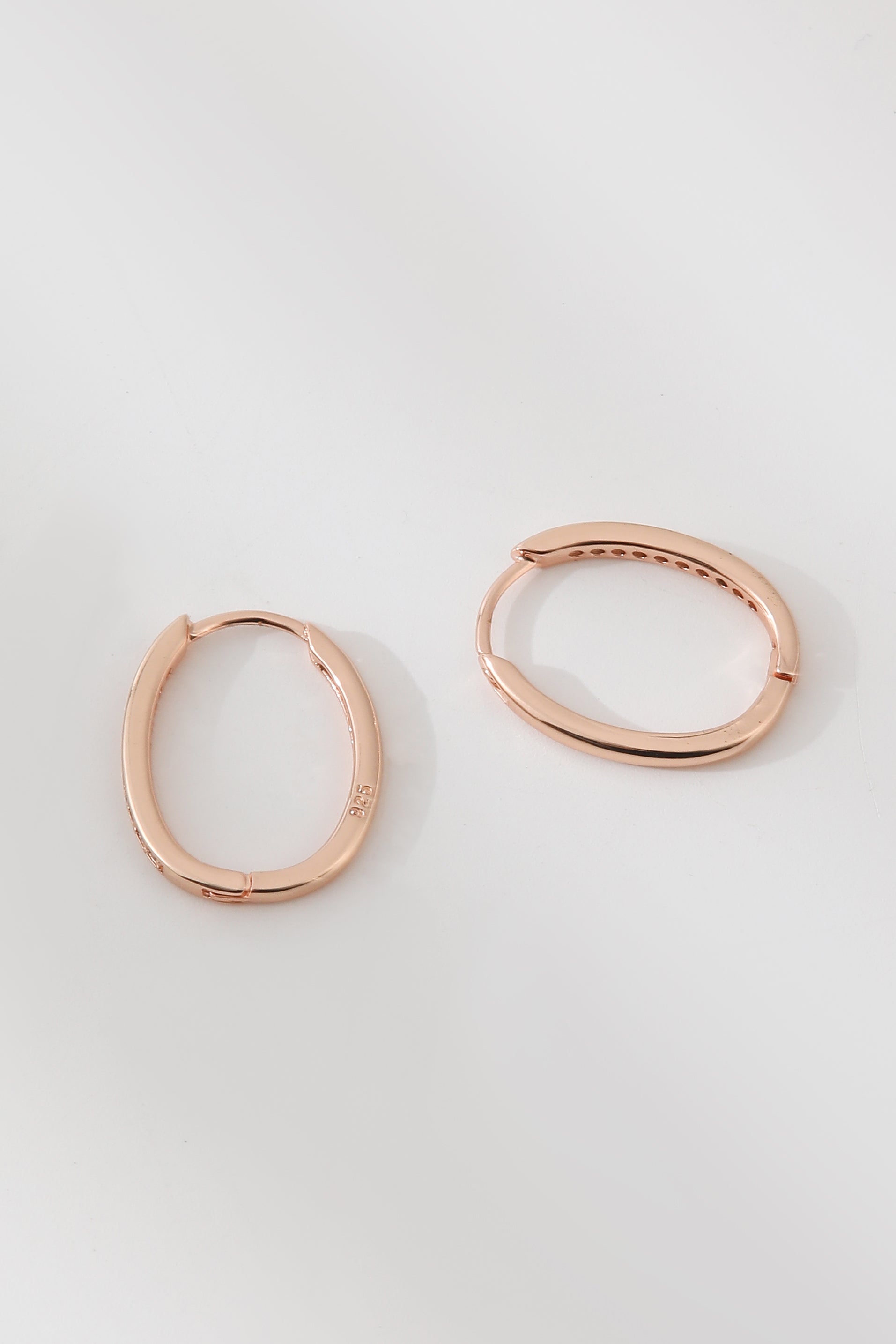 Luxurious Rose Gold Zirkonia Hoop Earrings