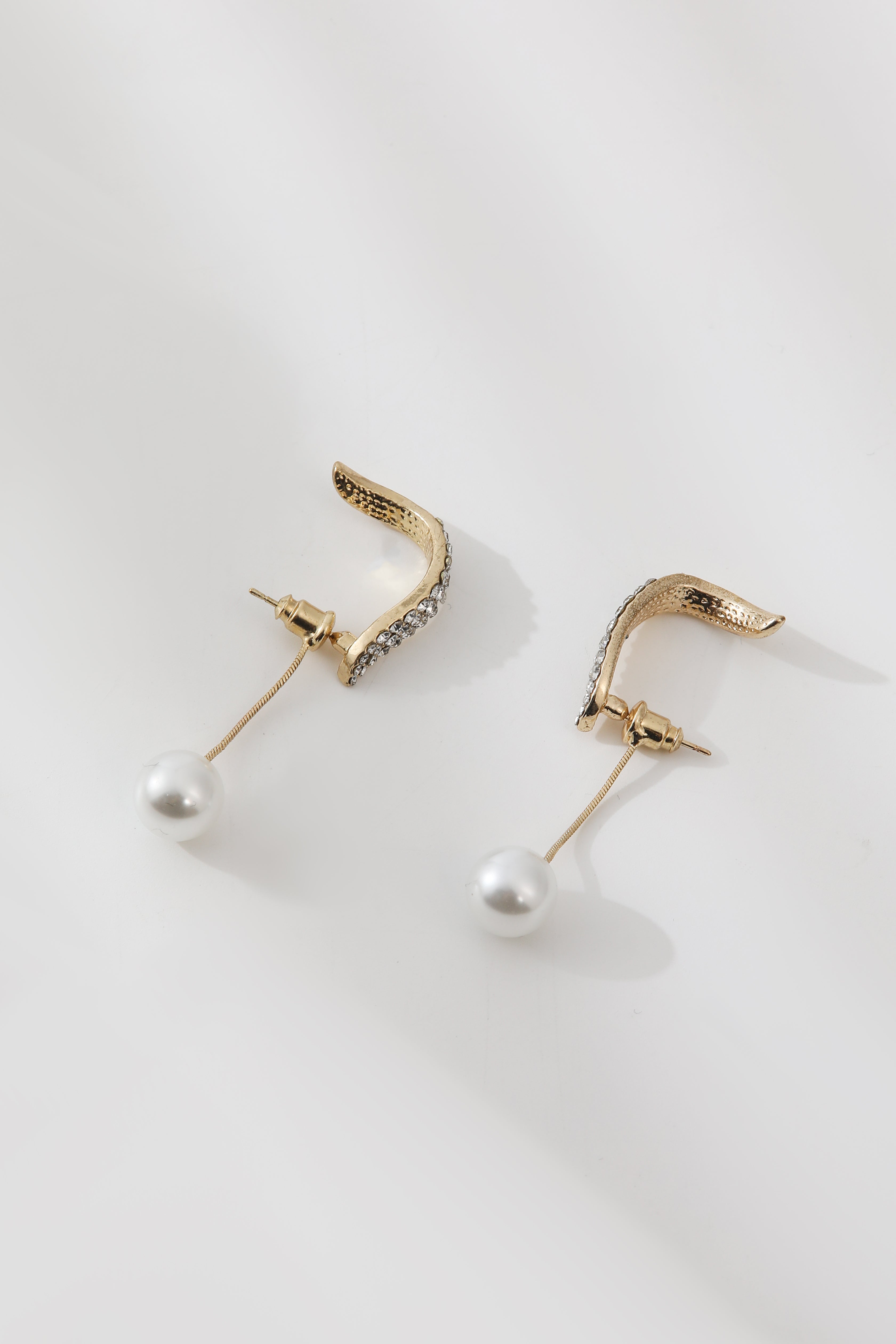 Pearl Earrings in Gold