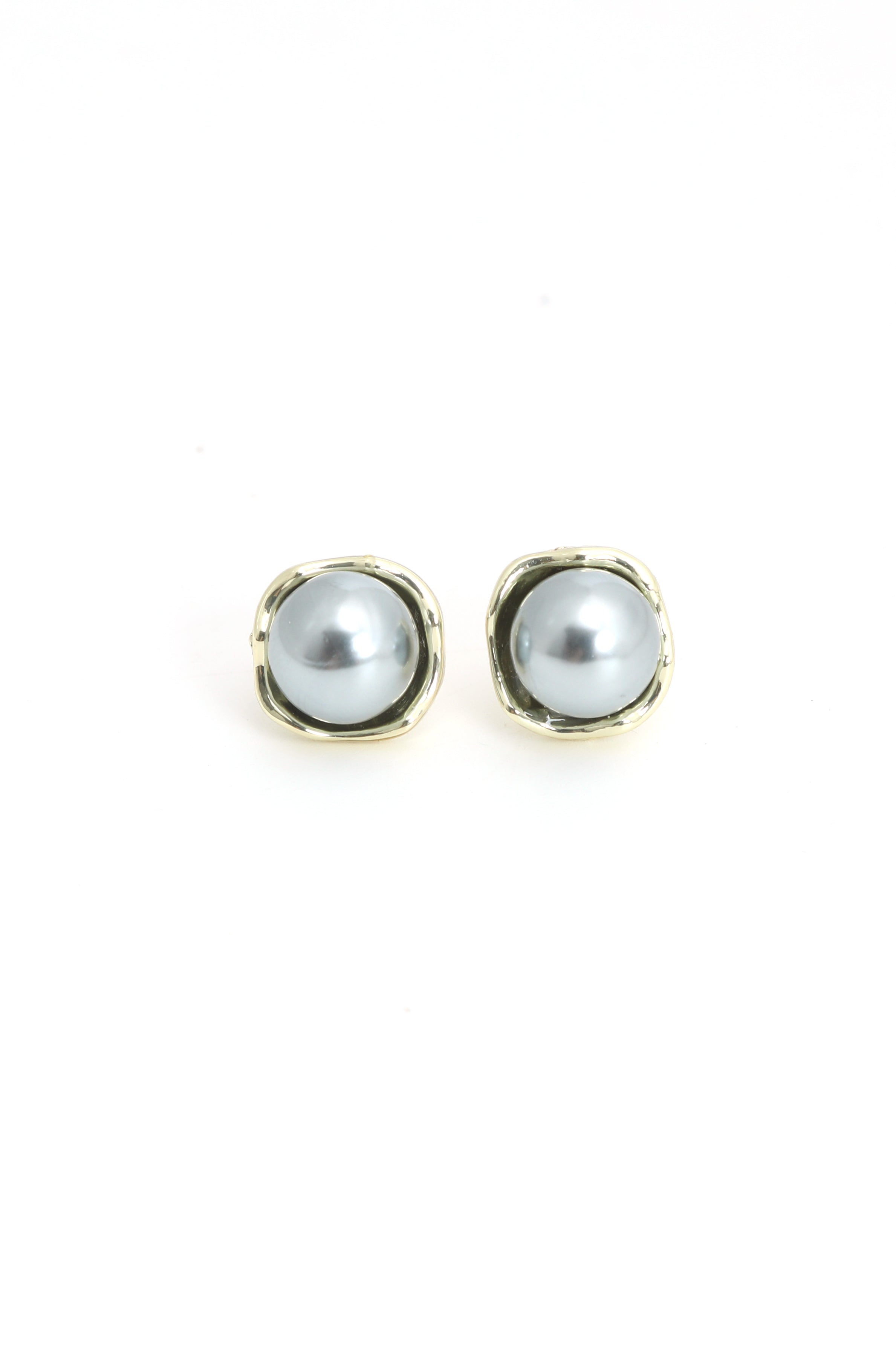 Elegant Black Pearl Earrings